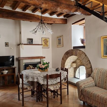 A Casa Di Cristina Apartment กุบบีโอ ห้อง รูปภาพ