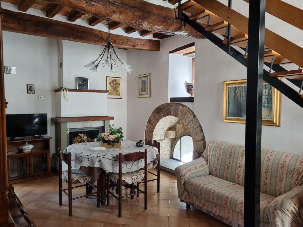 A Casa Di Cristina Apartment กุบบีโอ ภายนอก รูปภาพ